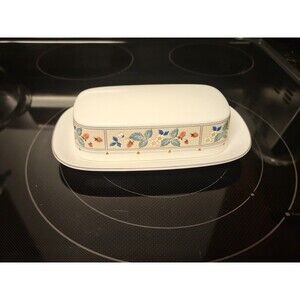 Mikasa Intaglio CAC01/CAC29 Strawberry Hill Butter Dish